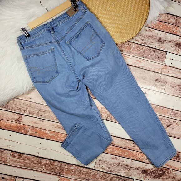 American Eagle Vintage High Rise Distressed Button Fly Jeans - Picture 7 of 8